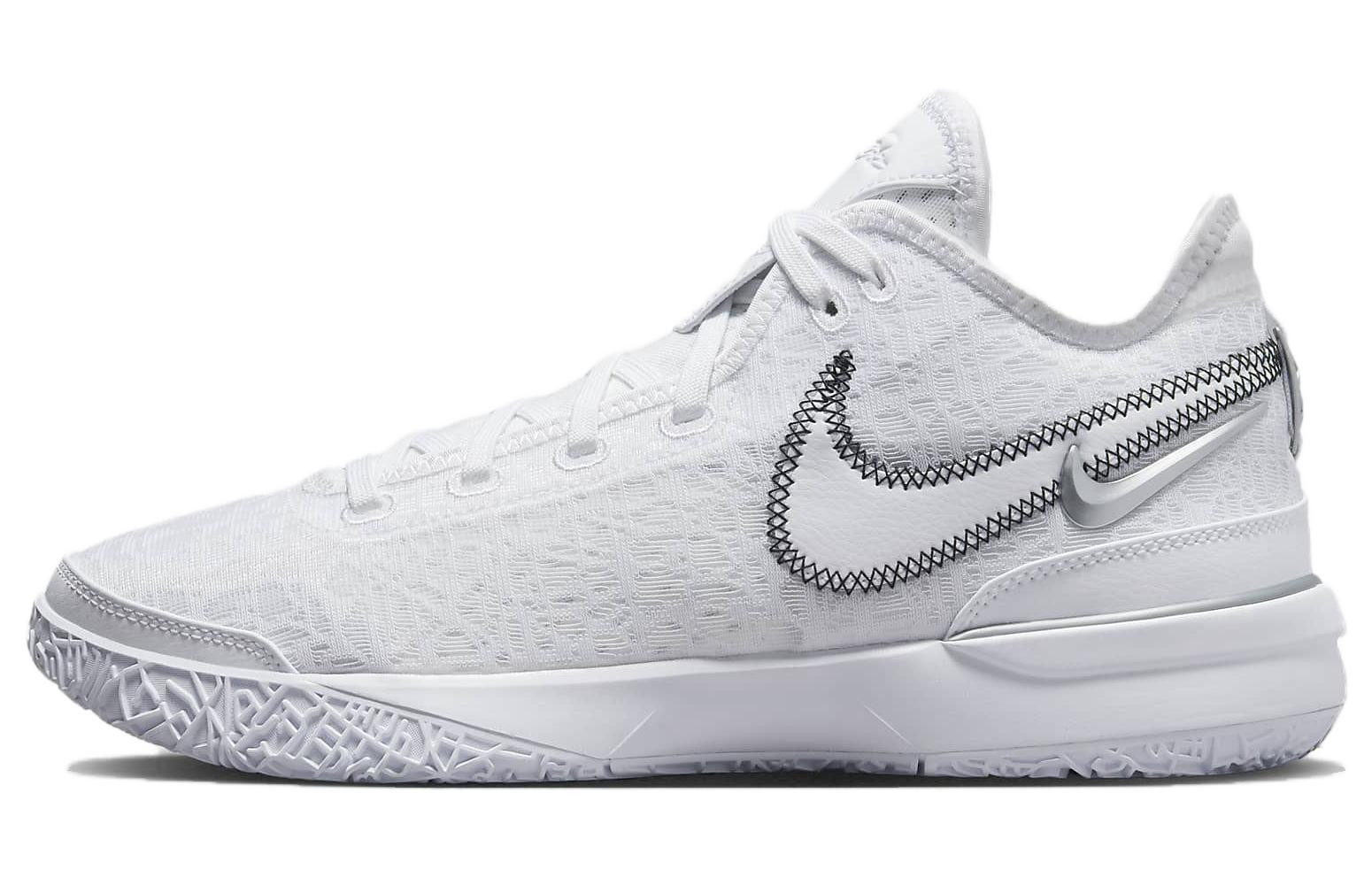 Nike DR8788-101 — side view