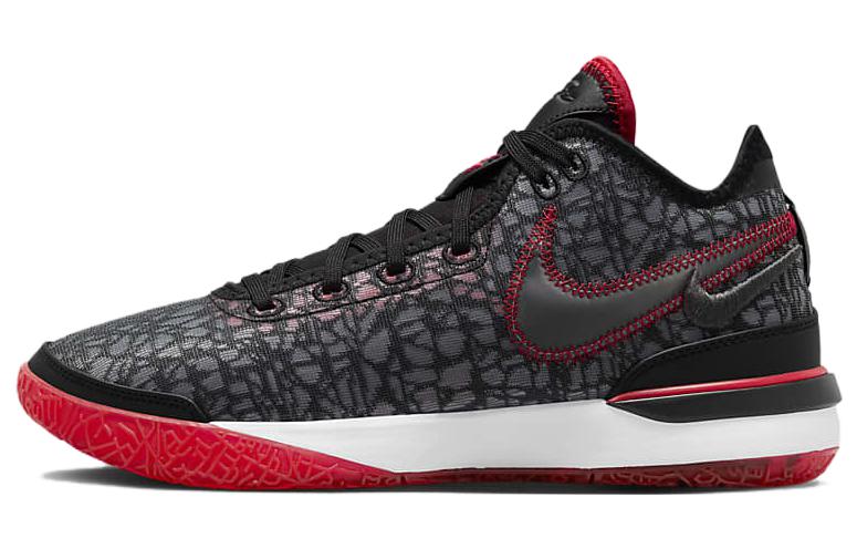 Nike DR8788-001 — side view
