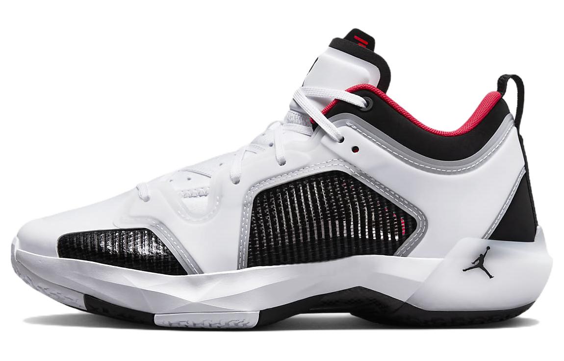 Jordan DQ4123-100 — side view