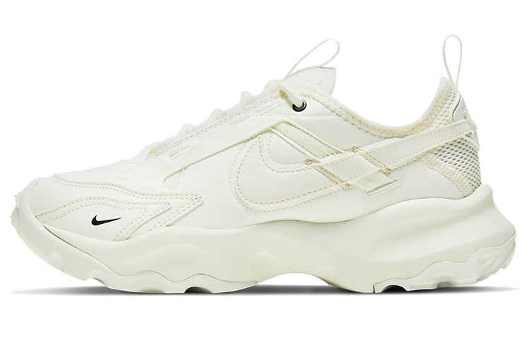 Nike DD9682-100 — side view